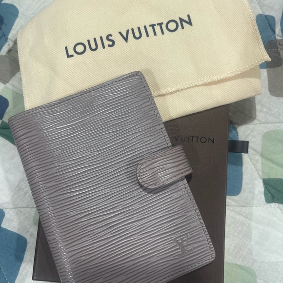 Louis Vuitton Other - Louis Vuitton Epi Leather Notebook Cover — Eggplant